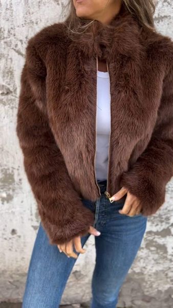 Lily™ - Stylish Luxurious Fur Coat