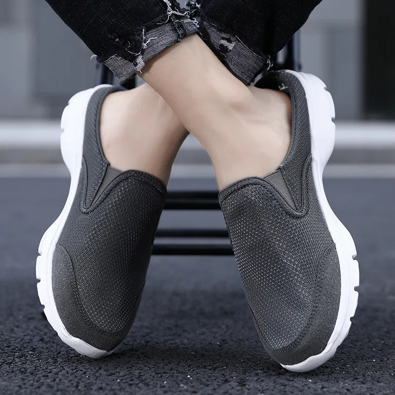 Flat Slip-On Sandals Mesh Surface Breathable For Men